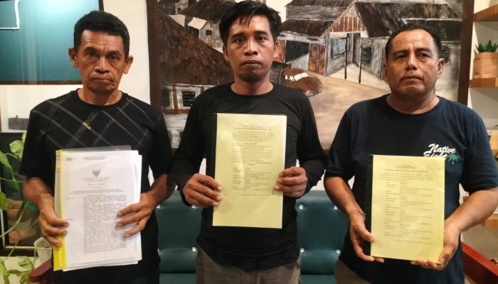 5 Mantan Perangkat Desa di Bombana Minta Hak dan Jabatannya Dikembalikan