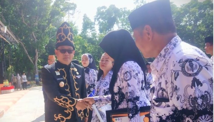 Guru Terpencil di Konawe Terima Tunjangan