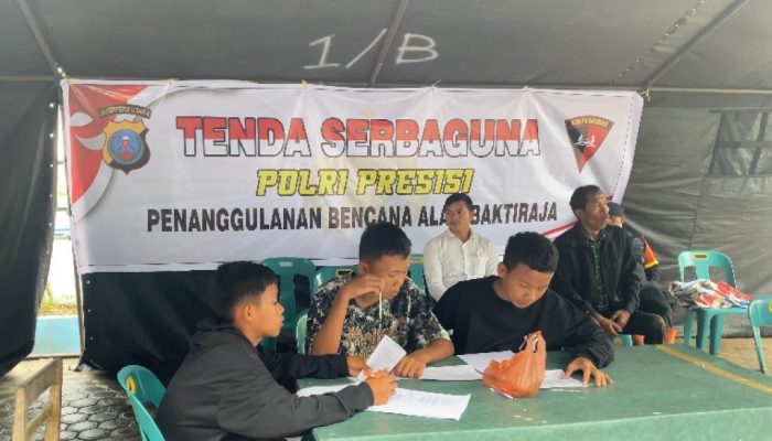 Polda Sumut Bantu Anak-anak Korban Longsor Humbahas Ujian Semester
