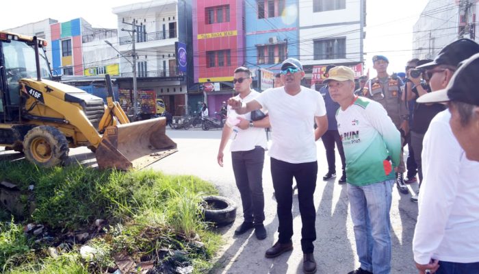 Gelar Kerja Bakti Gabungan, Pj Walikota Kendari Apresiasi Antusiasme Warga
