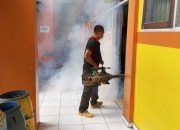 Minimalisir Penyebaran DBD, FPRB Sultra Lakukan Fogging