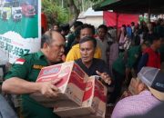 Peduli Sesama, Ruksamin Antarkan Bantuan untuk Korban Banjir di Kolaka