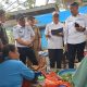 Pastikan Harga Stabil Pj Bupati Konawe Pimpin Operasi Pasar