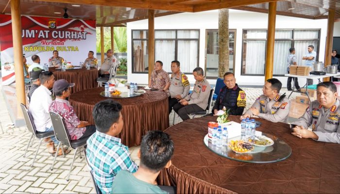Melalui Jumat Curhat, Polda Sultra Dengarkan Keluhan Warga Desa Opaasi Terkait Gangguan Kamtibmas