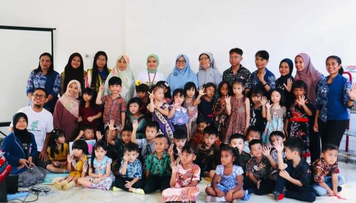 Bunda PAUD Baubau Sambangi SD Regina Pacis