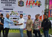 Wakil Sekjen I PWI Pusat Raja Pane Serahkan 10.000 Bibit Pohon ke Ancol
