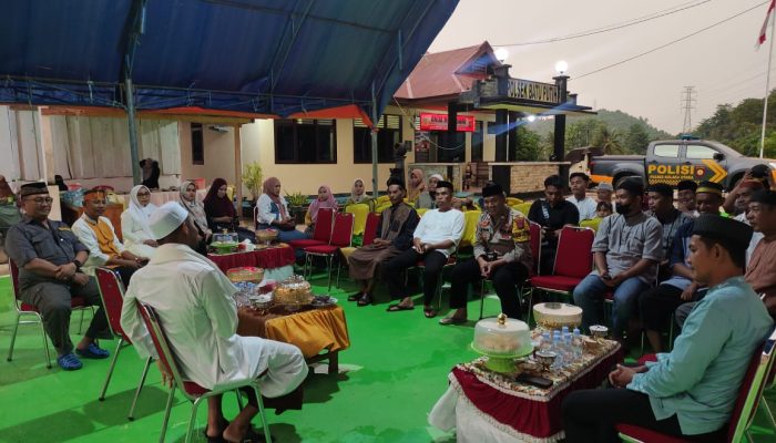 Kapolres Kolut safari Ramadhan dan Buka Puasa Bersama Warga di Mapolsek Batu Putih