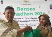 PT GKP Bagikan Bingkisan Lebaran Kepada Masyarakat Lingkar Tambang