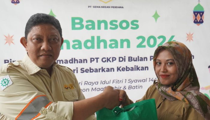 PT GKP Bagikan Bingkisan Lebaran Kepada Masyarakat Lingkar Tambang