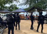 Tim PRC Brimob Polda Sultra Patroli di Pantai Toronipa
