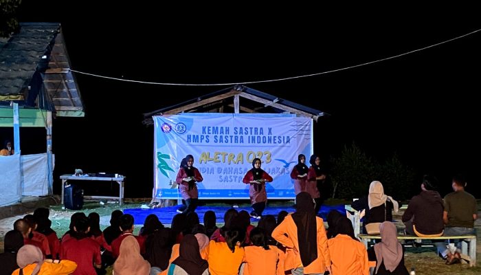 Gelar Kemah Sastra, Ulan Rinzhan : Mari Besarkan dan Harumkan HMPS Sastra Indonesia UHO