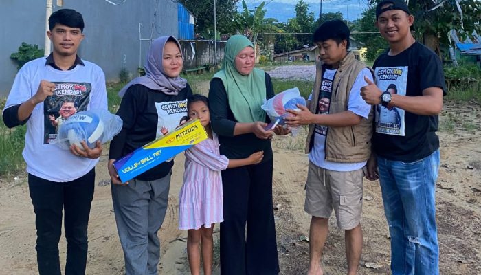 Peduli Olahraga, Kerabat Yudhi Support Emak-emak Pegiat Voli
