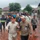 Tinjau Lokasi Banjir, Pj Bupati Pastikan Kebutuhan Warga Terpenuhi