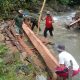 Pembangunan Jembatan Semi Permanen di TMMD Kolaka Ke-120