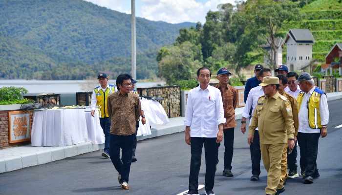 Presiden Joko Widodo Resmikan Bendungan Ameroro