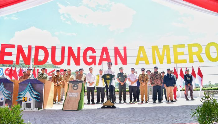 Presiden Joko Widodo Resmikan Bendungan Ameroro