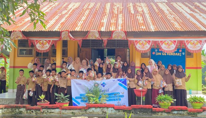 Turunkan Stunting, Sejumlah Mahasiswa Apoteker UHO Gelar Sosialisasi di SDN 66 Kendari