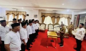 Lantik Secara Simbolis, Pj Bupati Konawe Perpanjang SK BPD