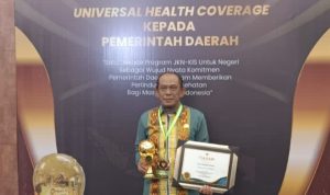 Pemda Kolut Terima penghargaan UHC Kategori Utama dari Kemenko PMK