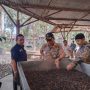 PJ Bupati Kolut Berkunjung ke Puslitkoka Jember, Belajar Kakao Diolah Jadi Produk Coklat
