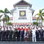 Rasman Manafi Kukuhkan 71 Paskibraka Kota Baubau