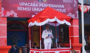Pj Wali Kota Baubau Serahkan Remisi 309 Narapidana Lapas Kelas II A