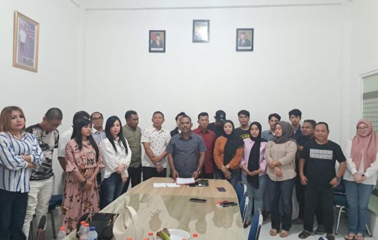 Majukan UMKM, Relawan Pedagang Kendari Deklarasikan Yudhianto-Nirna
