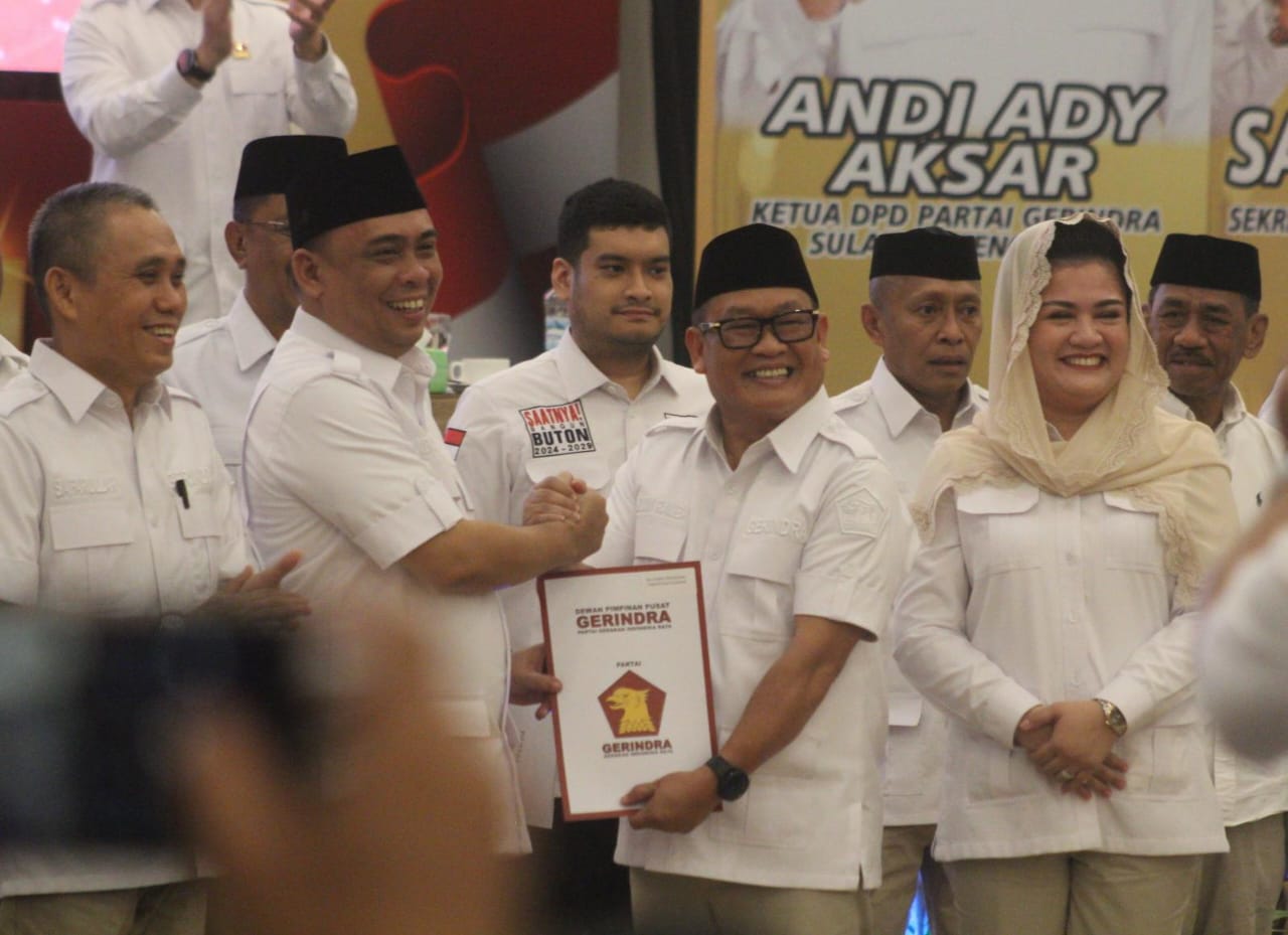 Partai Gerindra Serahkan B.1 KWK untuk Pasangan HADIR
