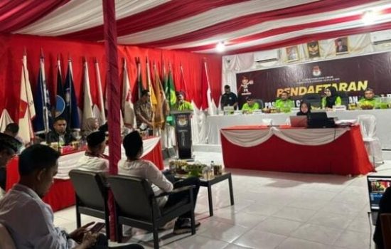 Pendaftaran Bersafari ke Kantor KPU Konkep di Padati Pendukung