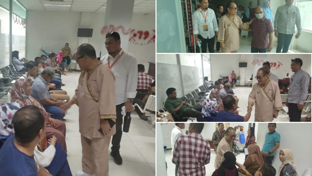 Harmin Ramba Disambut Warga Konawe Saat Periksa Kesehatan di RS Bahteramas