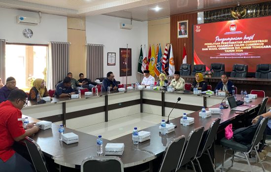 Empat Pasangan Calon Gubernur Terima Hasil Vermin KPU Sultra