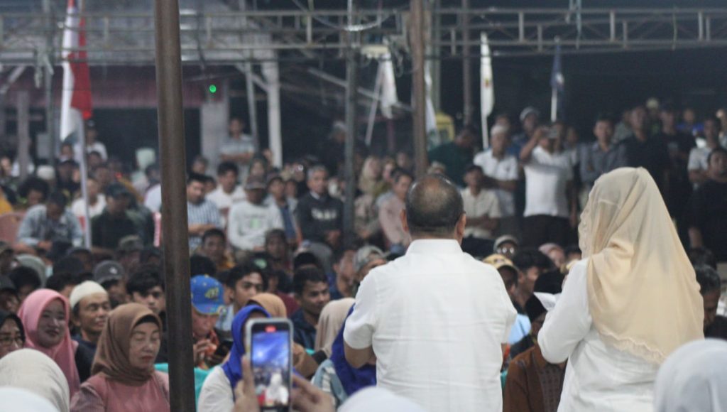 Berkunjung di Posko Abuki Harmin-Dessy Disambut Ribuan Simpatisan
