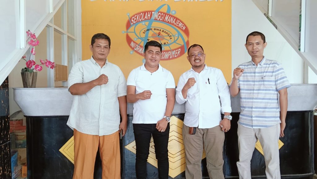 Husmaluddin Cawabup Kolaka, Sah Alumni Mahasiswa STMIK Bina Bangsa Kendari