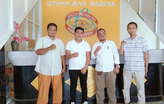 Husmaluddin Cawabup Kolaka, Sah Alumni Mahasiswa STMIK Bina Bangsa Kendari