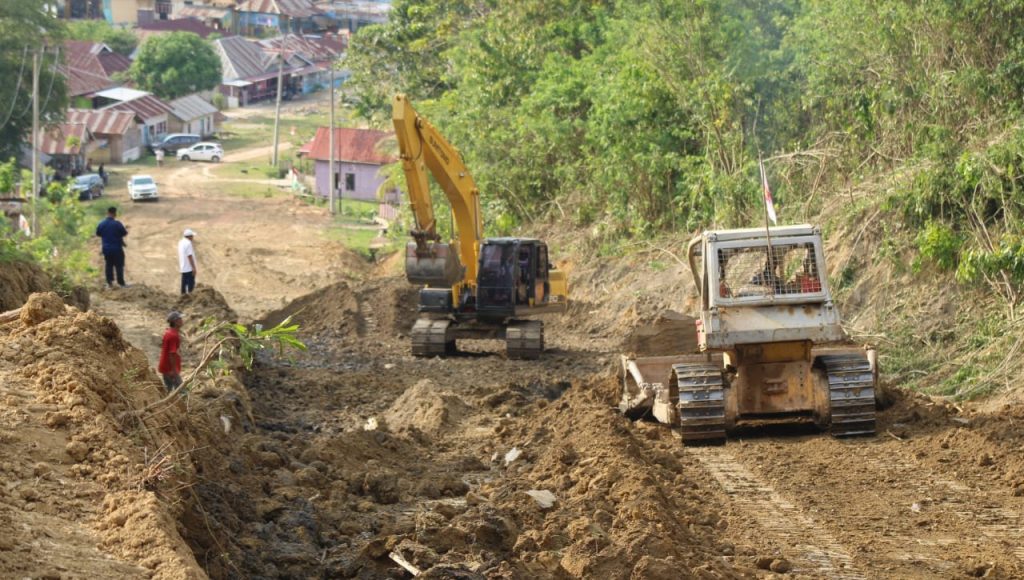 Berkat Gerindra, Akses Antar Desa di Sampara Bakal Normal Kembali