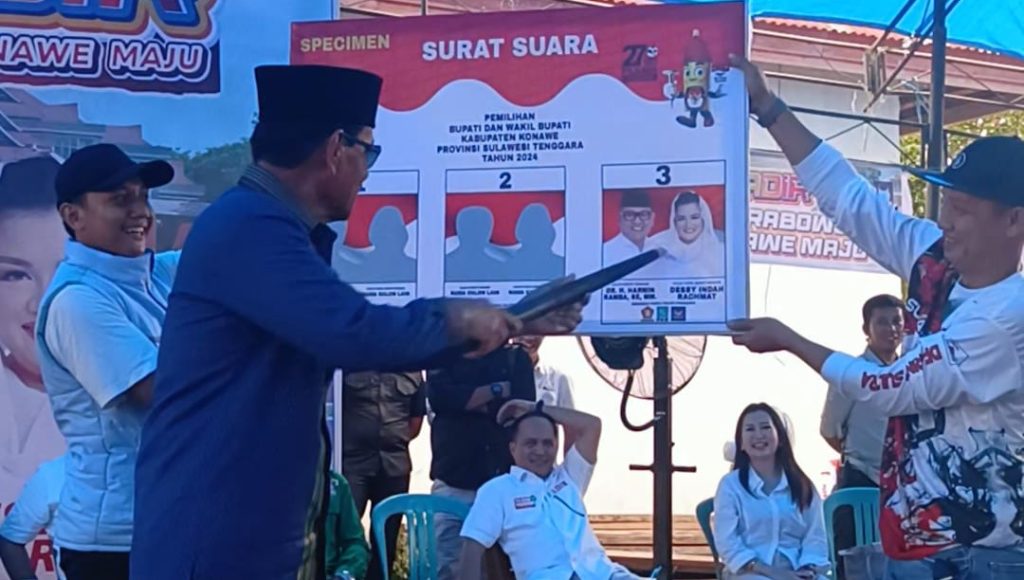 Pasangan HADIR saat kampanye Dialogis di Kecamatan Pondidaha