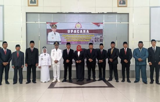 11 Pejabat Administrator & Pengawas Lingkup Pemkot Baubau Dilantik
