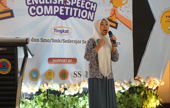 STIE 66 Kendari Gelar English Speech Competition dalam Rangka Dies Natalis ke-30