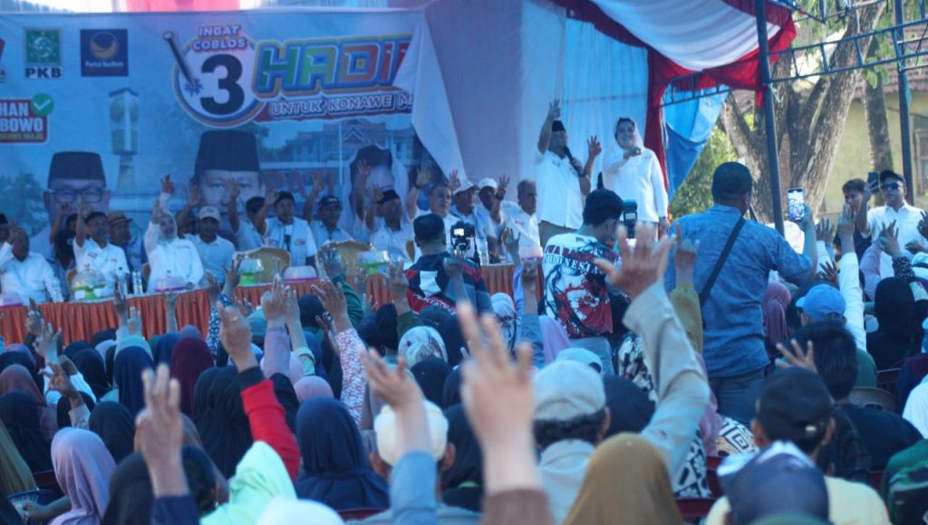 Hujan dan Angin Kencang, Ribuan Warga Tetap Ikuti Kampanye HADIR
