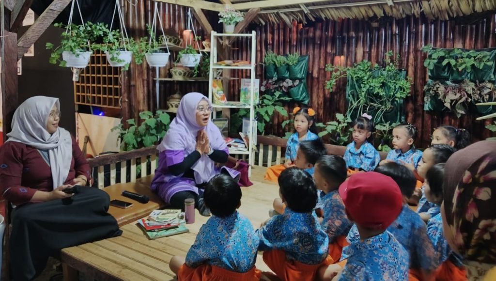 Stand Pertanian dan Ketahanan Pangan Kota Baubau Gelar Literasi bersama Bunda PAUD