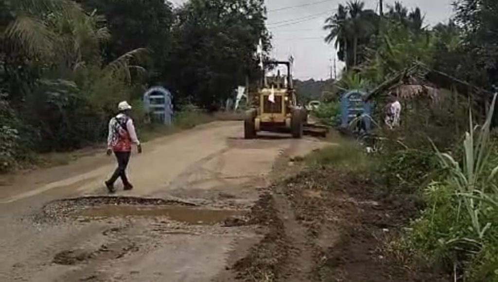 Jalan Lambuya - Motaha Mulai di Kerjakan DPD Gerindra Sultra