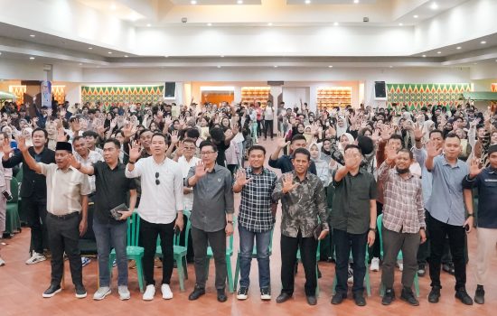 Rasak-Afdhal Kukuhkan Ratusan Milenial Kendari