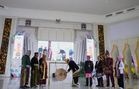 UHO Tuan Rumah KMI Expo XV 2024