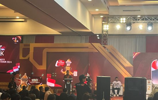Debat Perdana Pasangan Calon Walikota dan Wakil Walikota Kendari 2024