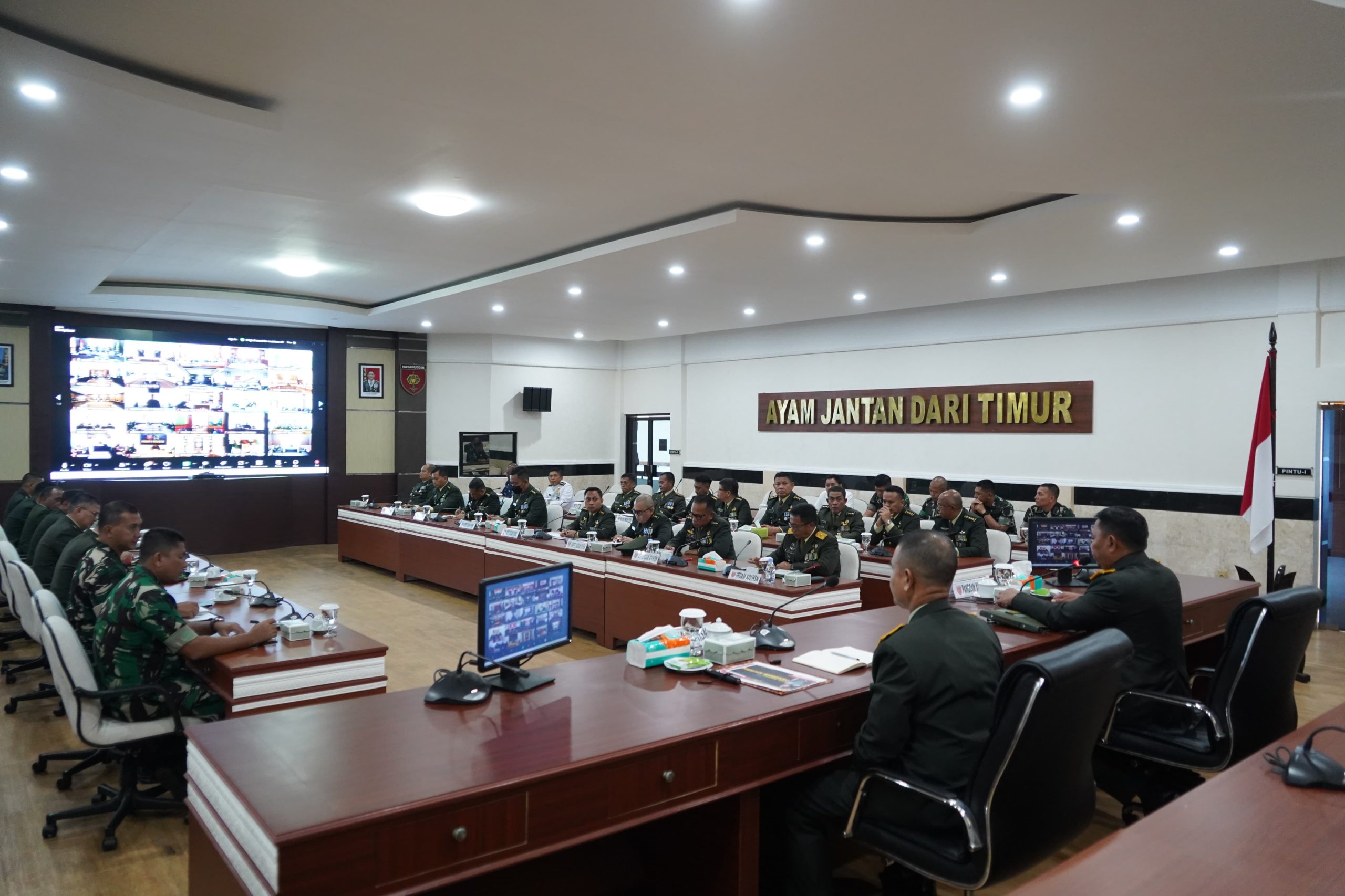 di Ruang Bina Yudha Makodam Jl. Urip Sumoharjo Kota Makassar, Minggu (10/11/2024).
