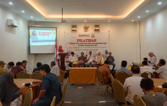 Bawaslu Sultra Tingkatkan Keterampilan Humas Lewat Pelatihan Jurnalistik