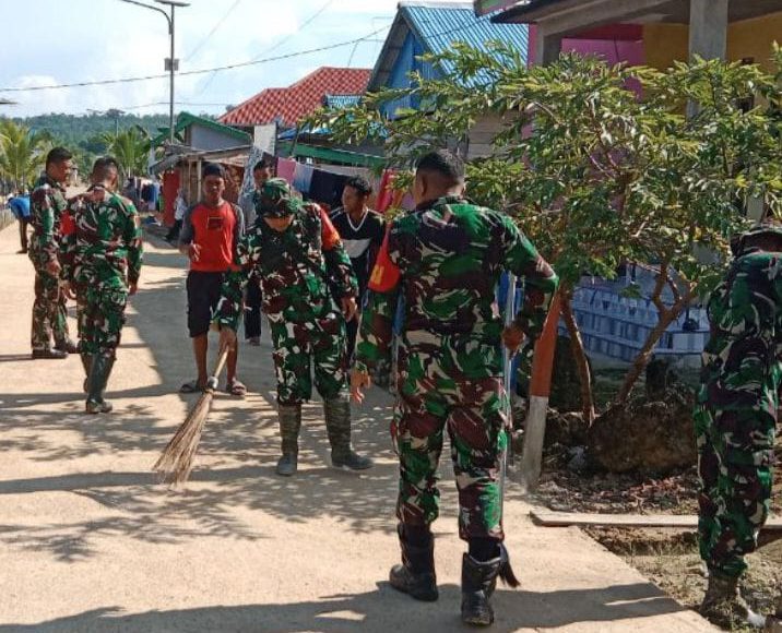 Koramil 1417-01 Wawonii Kolaborasi Bersama Masyarakat Lakukan Kerja Bakti