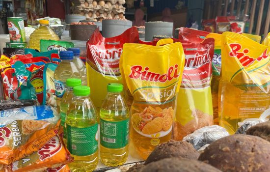 Harga Minyak Goreng dan Bahan Pokok Naik Menjelang Natal dan Tahun Baru