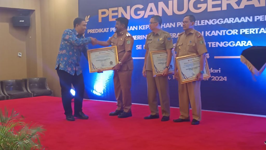 Pemda Konawe Terima Predikat Zona Hijau dari Ombudsman