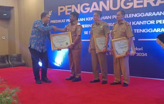Pemda Konawe Terima Predikat Zona Hijau dari Ombudsman